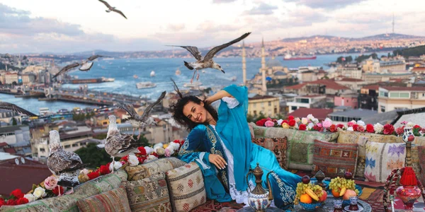 Vedere panoramică asupra Bosforului și centrului istoric al Istanbulului FOTO Shutterstock 