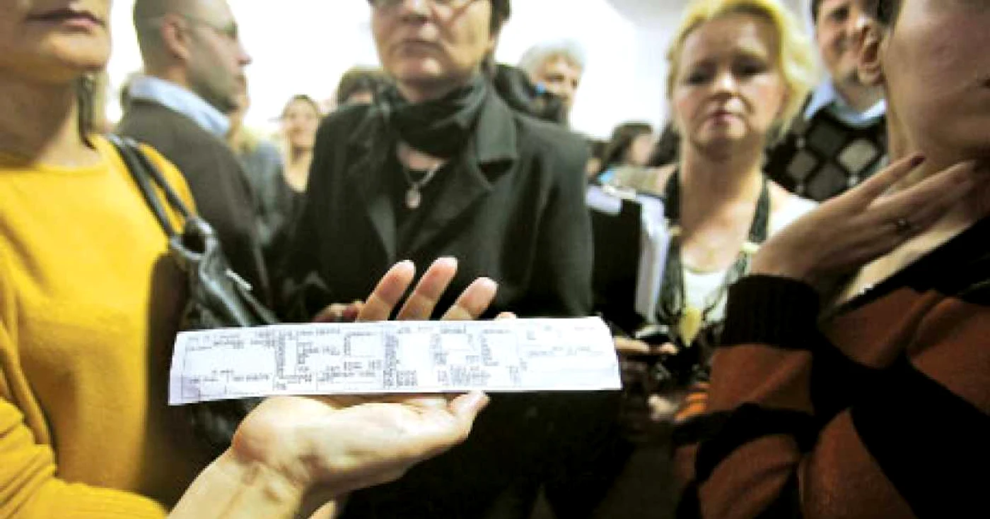 Peste 60% din angajaţii Finanţelor au rămas cu salarii sub 1.000 de lei Foto: Mediafax