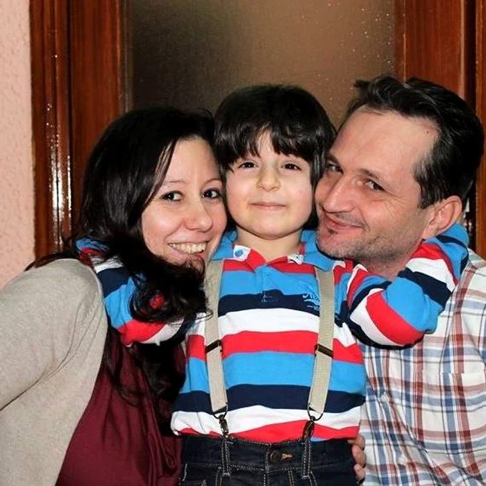 Răducu, alături de părinții săi