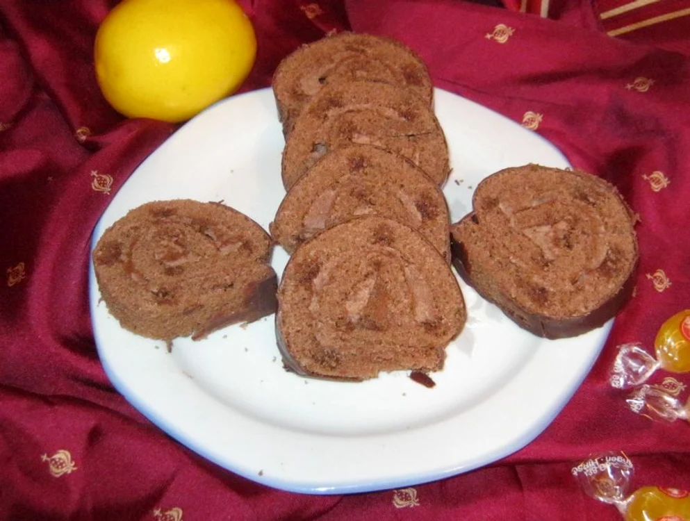 
    Ruladă cu cremă  