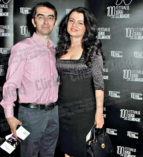 Mihai Găinuşă se poate mândri că are o soţie tare drăgălaşă.