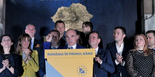 Liderii Partidului National Liberal (PNL) precum si candidatii partidului la alegerile europarlamentare fac declaratii de presa FOTO Mediafax / Andreea Alexandru  