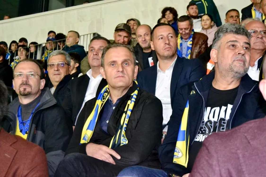 Marcel Ciolacu a fost în tribune la aniversarea echipei Petrolul Ploiești FOTO: phonline.ro