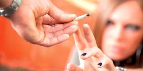 Ţigările care conţin substanţe  halucinogene creează dependenţă