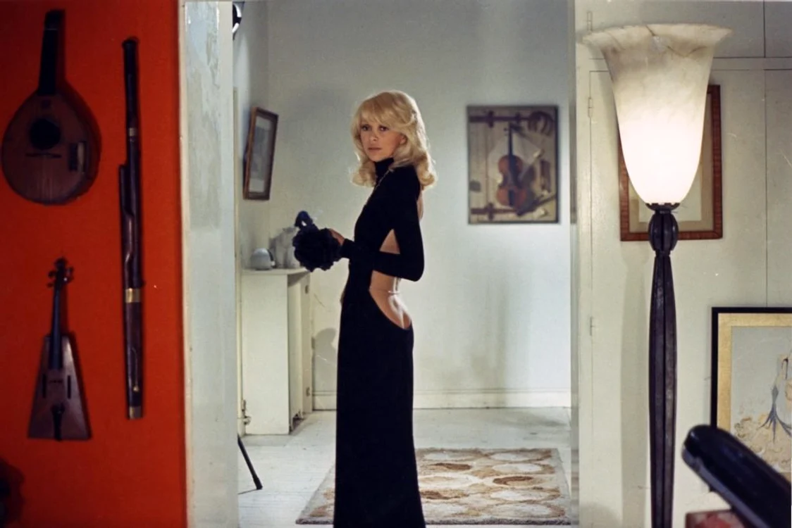 Actrița Mireille Darc, în 1972