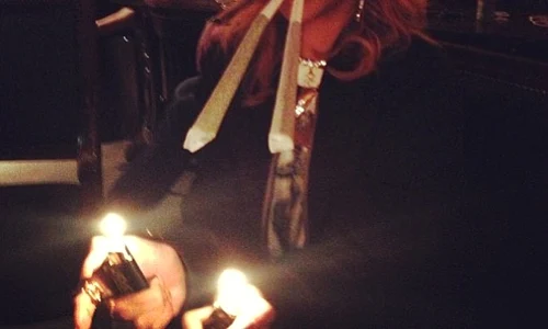 Rihanna, in timp ce fuma marijuana jpeg