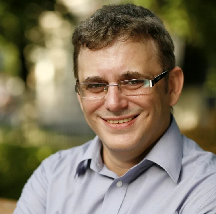 iulian comanescu