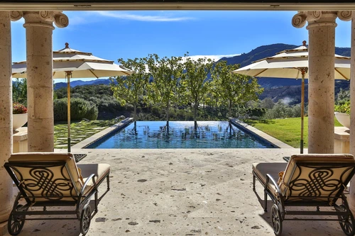 The pop star Britney Spears has purchased a villa in Thousand Oaks for 7 4 million US dollars (approx 6 7 million euros) jpeg
