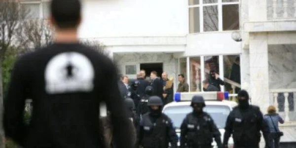 Afaceriştii au fost reţinuţi pentru evaziune fiscală Foto