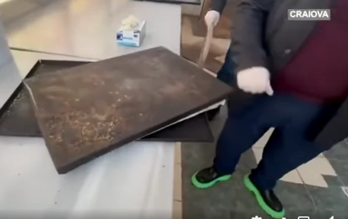 Cizmele lui Piedone sunt de la brandul Bottega Veneta. FOTO captură video Facebook