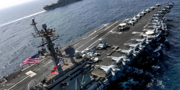 USS Abraham Lincoln FOTO AFP