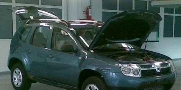 Au apărut noi imagini spion cu Dacia SUV - Revista presei interne