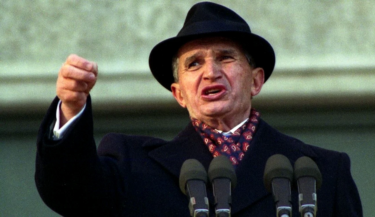 
    Nicolae Ceaușescu are blog și cont de socializare. Postează nostalgicii Epocii de AurFOTO: historia.ro  