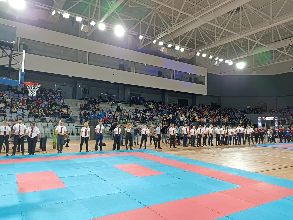 Pitești Arena are 4.100 locuri FOTO Denis Grigorescu