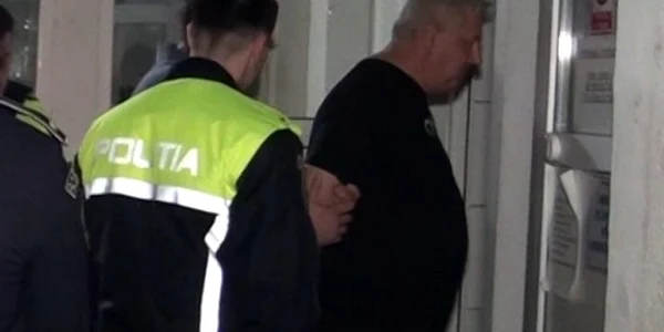 Dumitru Simionescu in catuse la Politia Harlau Foto Dezvăluirea ro jpg