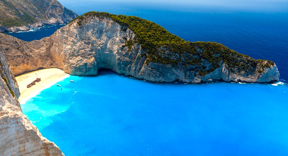 Amendă uriașă primită de o agenție de turism autohtonă după vacanța ratată a unei familii de români în Grecia