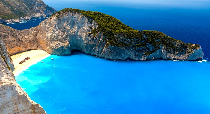 Românii au cumpărat un sejur la un hotel de patru stele din Zakynthos