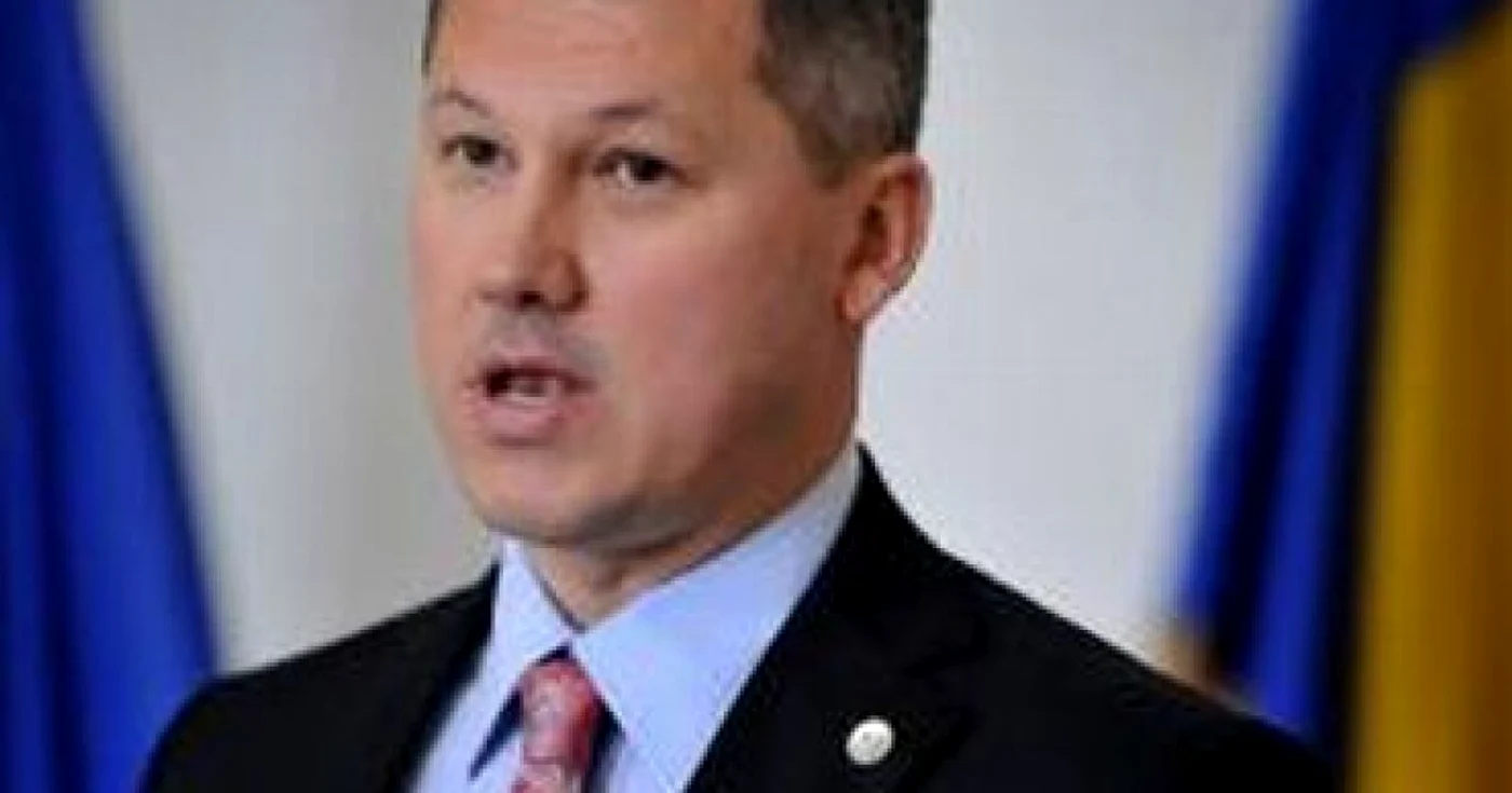 Predoiu le promite magistraţilor că nu le va micşora leafa
