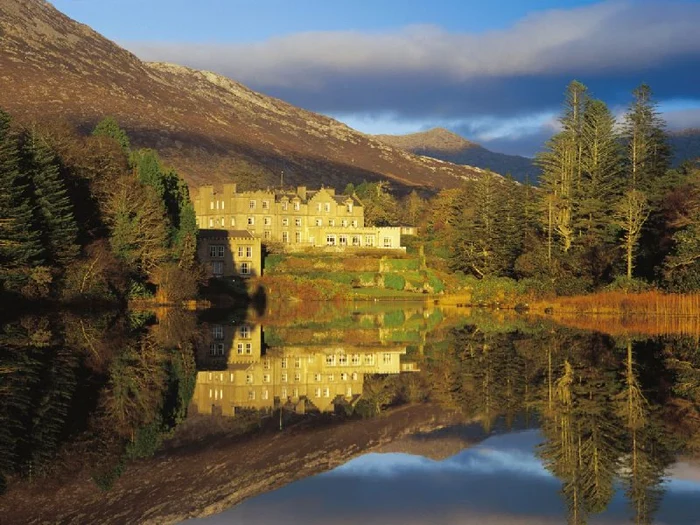 Castelul Ballynahinch a început să fie folosit drept hotel începând cu 1946 FOTO www.ballynahinch-castle.com