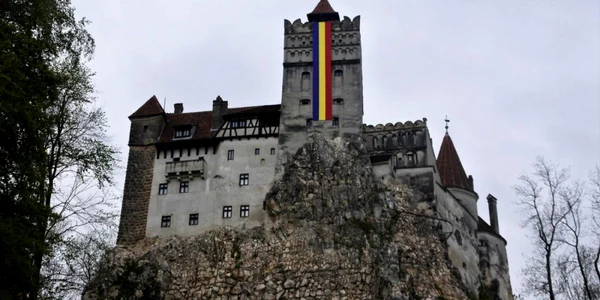 Catelul Bran este cel vizitat obiectiv turistic al României