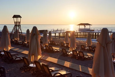 Terasaă la mare pe litoral  Foto Freepik com jpg