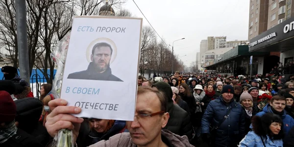Multimea adunata la inmormantarea lui Navalnii FOTO EPA EFE jpg
