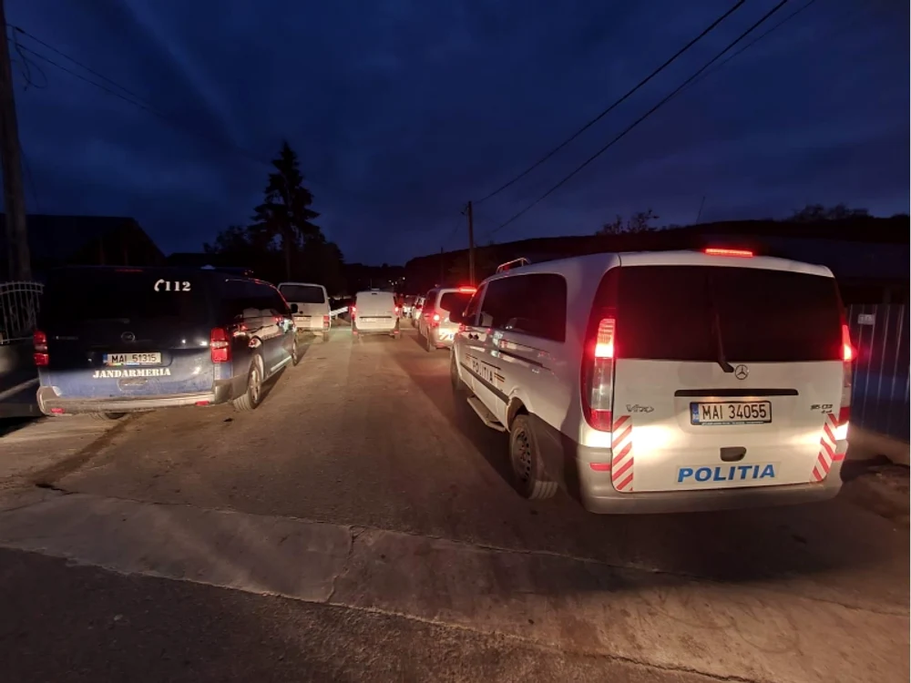 Trei percheziții au fost operate în acest caz FOTO Poliția Neamț