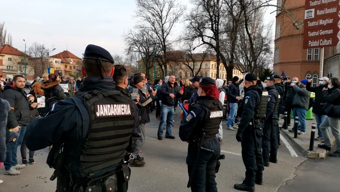 Forţele de ordine au blocat centrul Timişoarei FOTO Ş.Both