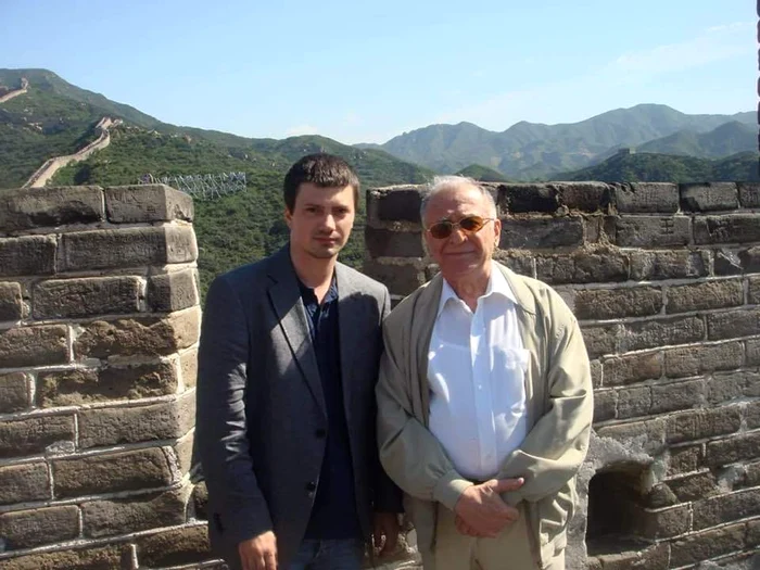 Foto 8 Ion Iliescu si Ionut Vulpescu jpg