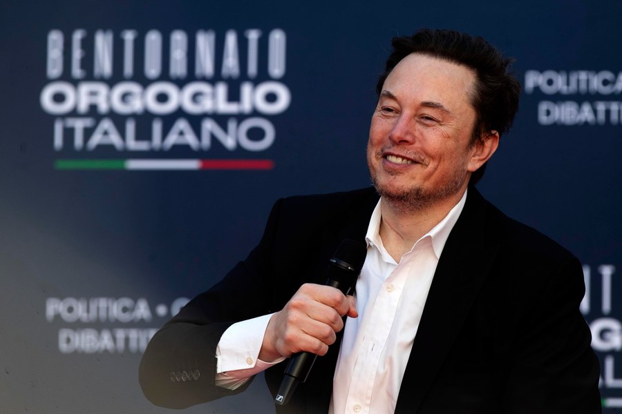 Prietenia dintre Elon Musk și Georgia Meloni stârnește agitație în Italia. Cei doi s-au complimentat reciproc: „Un geniu”, „E chiar mai frumoasă pe dinăuntru”