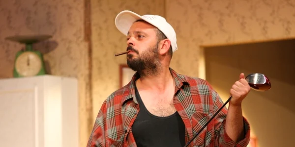 Tudor Smoleanu joacă la teatrul ploieştean Foto: Teatrul "Toma Caragiu"