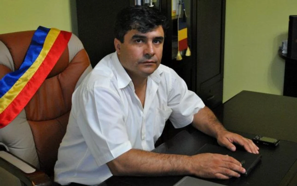 
    "Atunci am învățat ce înseamnă munca și disciplina", a clamat liberalul Eugen StăniaFoto: Facebook  