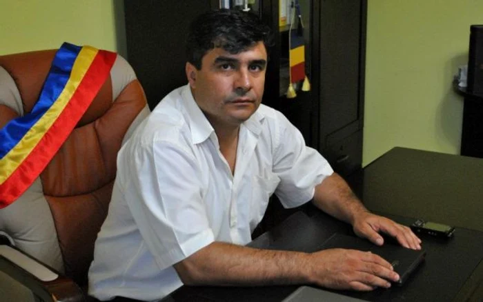 
    "Atunci am învățat ce înseamnă munca și disciplina", a clamat liberalul Eugen StăniaFoto: Facebook  