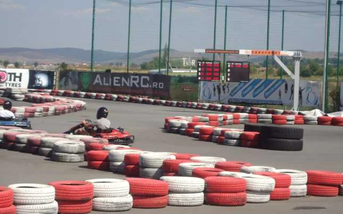 ”Happy Hour” la Go Kart Racing