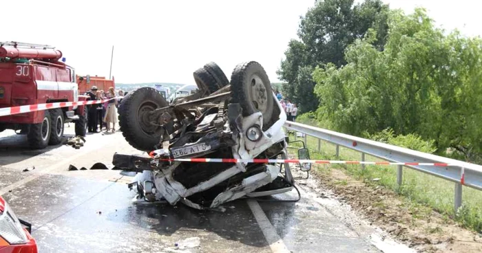 Accidentul a avut loc lângă Chişinău. Foto de Eduard Bâzgu