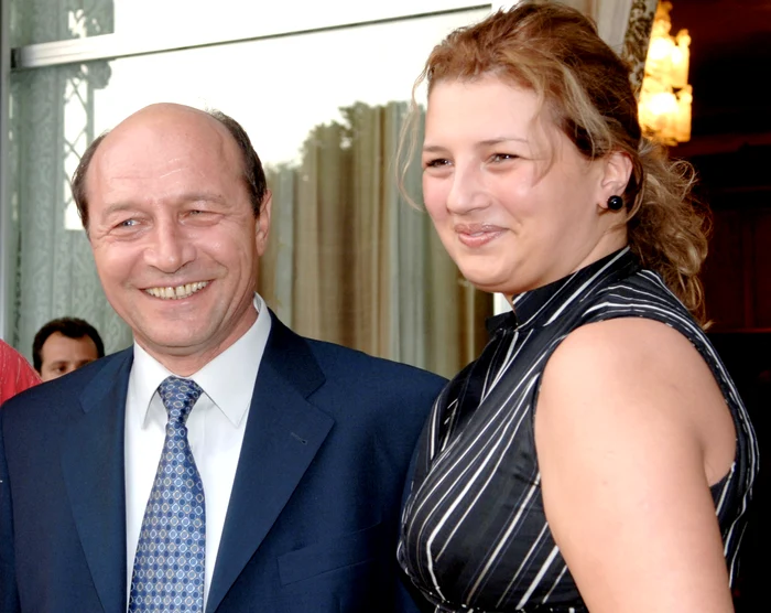 
    Traian Băsescu și fiica lui cea mare, Ioana foto: arhivă Click!  