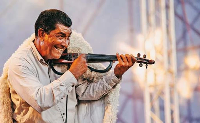 
    2000 - A jucat în ”Omul  care a plâns”,  alături de  Johnny Deep  