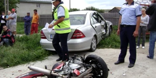 Bacău: A murit cu motocicleta prietenului