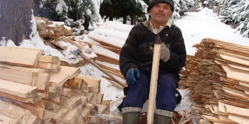 Dumitru Ganea, ultimul şindrilar din Munţii Lotrului