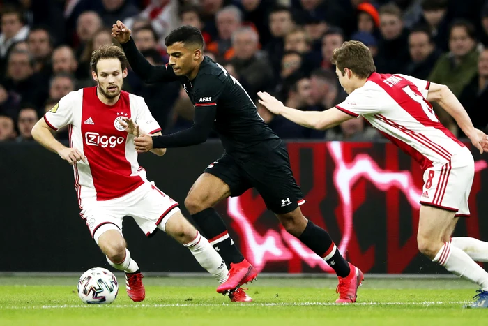 
    AZ Alkmaar a câștigat ambele meciuri cu Ajax Amsterdam din campionatul trecutFoto: EPA-EFE  