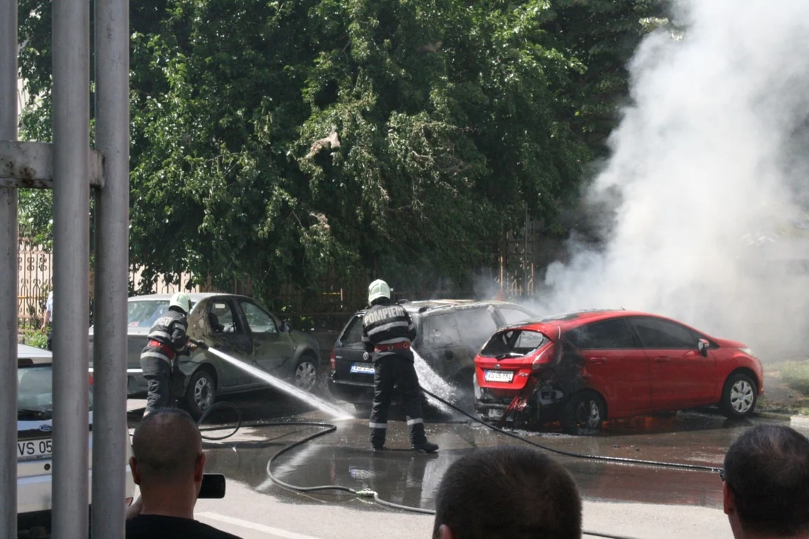 incendiu masini vaslui