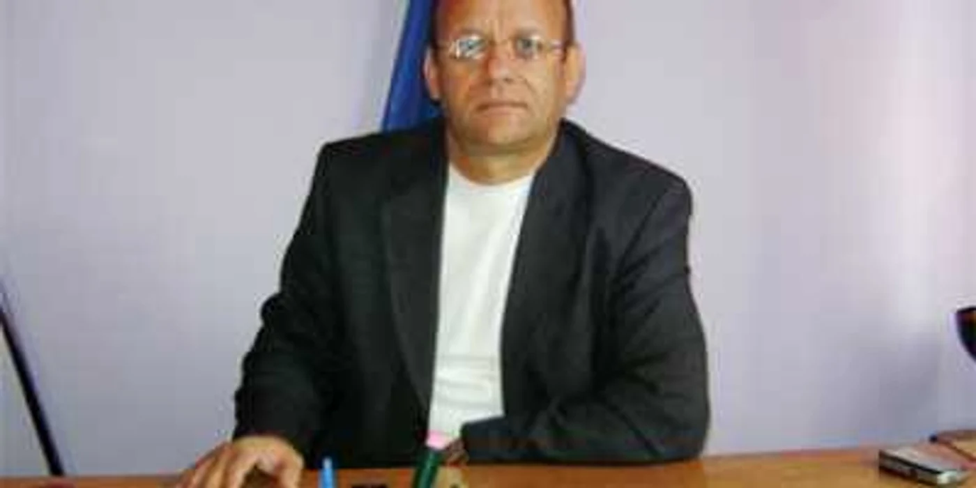 Profesorii şi medicii  au făcut grevă singuri