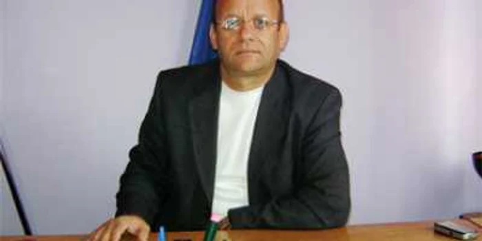 Profesorii şi medicii  au făcut grevă singuri