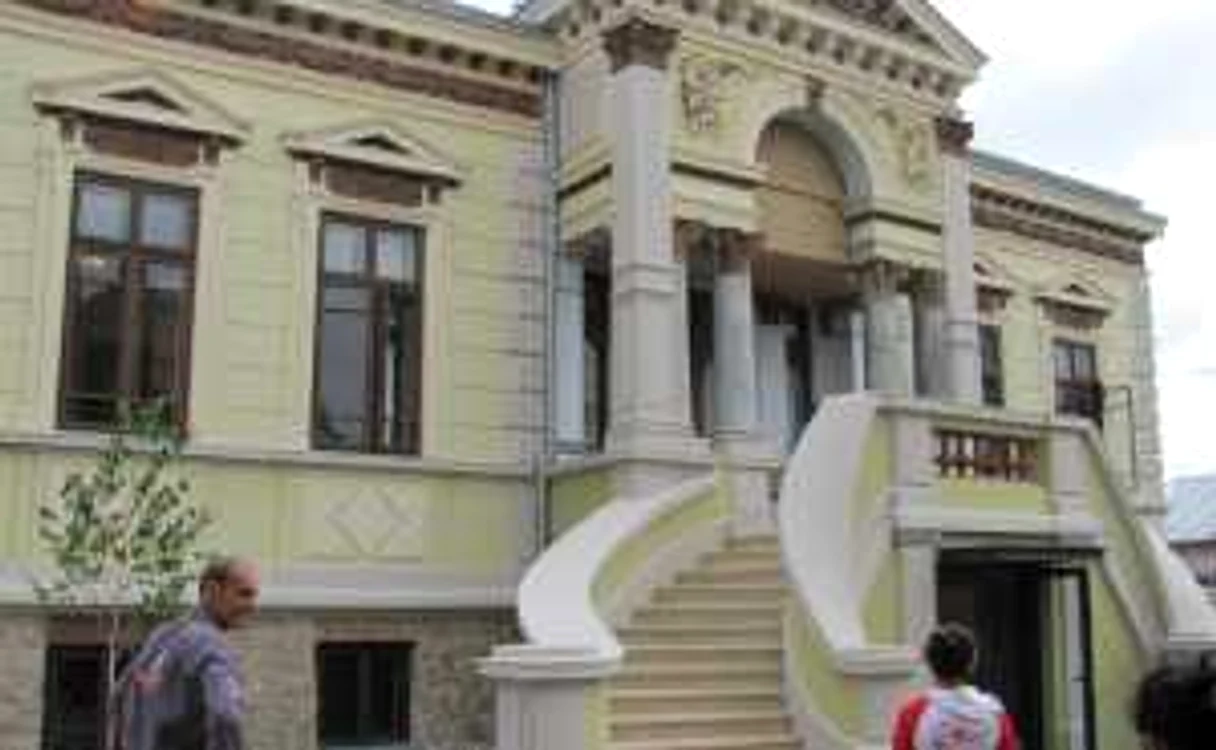 Clădirea de patrimoniu renovată, cu câteva zile de inaugurarea din iulie 2011 Foto:Adevărul