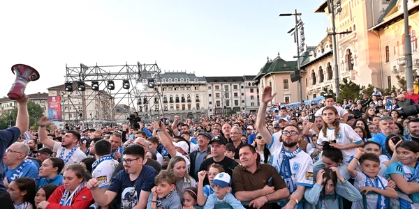 Universitatea Craiova, sarbatorind titlul din Superliga (Sportpictures) 5 jpg