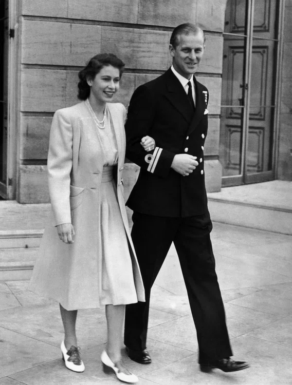 regina elisabeta ii si philip dupa logodna 1947