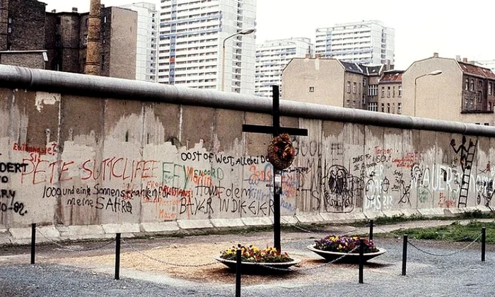 Death at the Berlin Wall jpeg