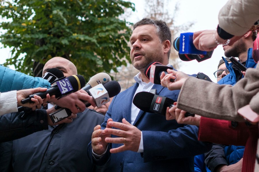 Ciprian Ciucu: Nu îi cer lui Drulă să se retragă. Eu și Băluță suntem în față în sondaje