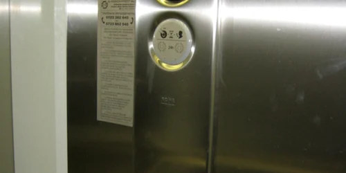 Liftul trebuia montat la Direcţia Fiscală în 2010