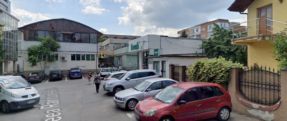 Constănțean căutat de polițiștii din Vâlcea. Și-a înjunghiat și bătut crunt iubita, în plină stradă